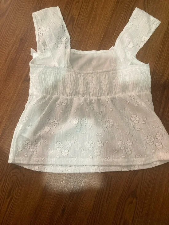 SHEIN White Floral Lace Camisole with Bow Straps - Picture 2 of 5